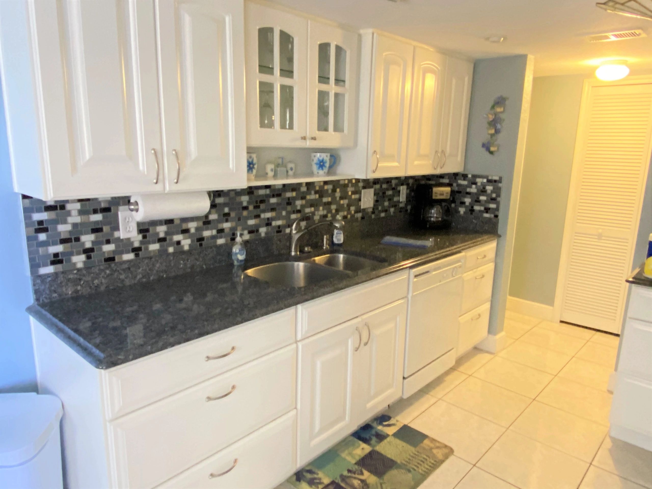 Unit 204 — Brand New Kitchen with Granite Countertops
